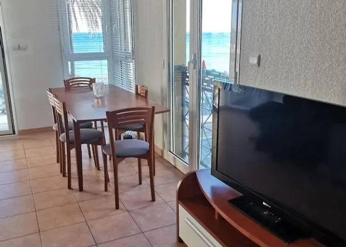 Azzurra Superbe 2p Et Vu Apartmán
